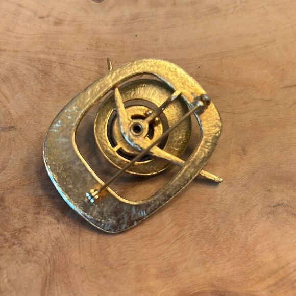 MCM Enamel Brooch - Picture 2 of 7